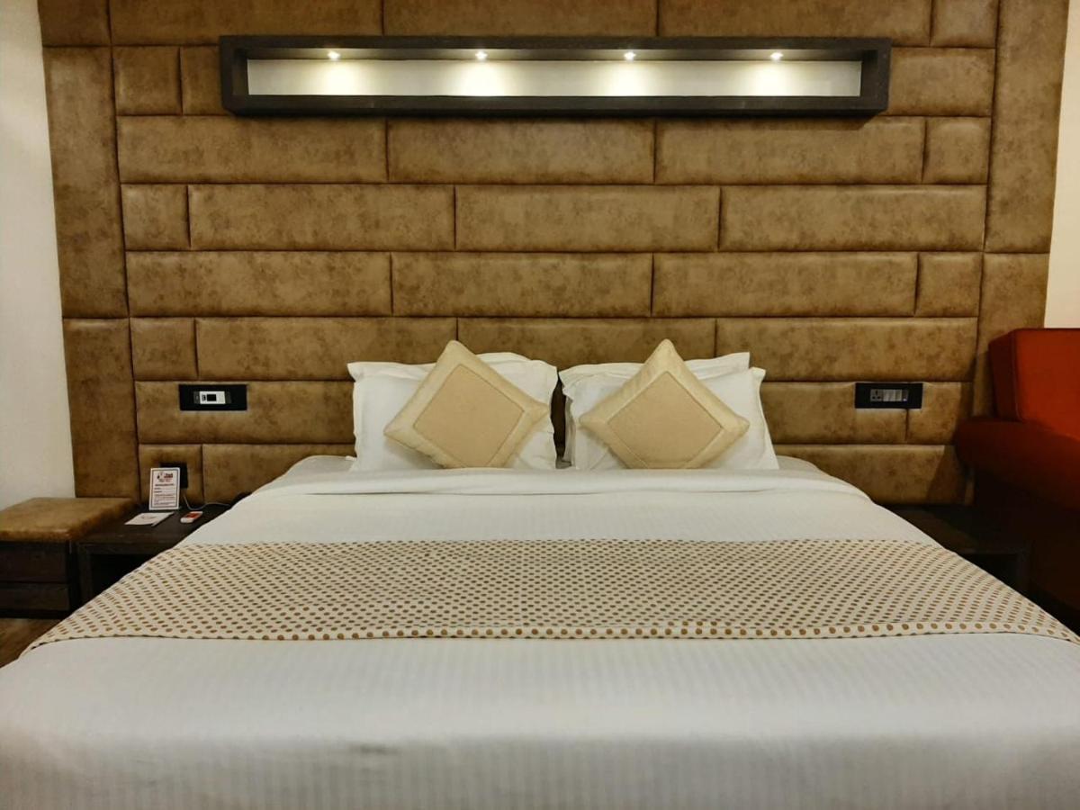 Park Avenue And Resorts Sikar Kültér fotó